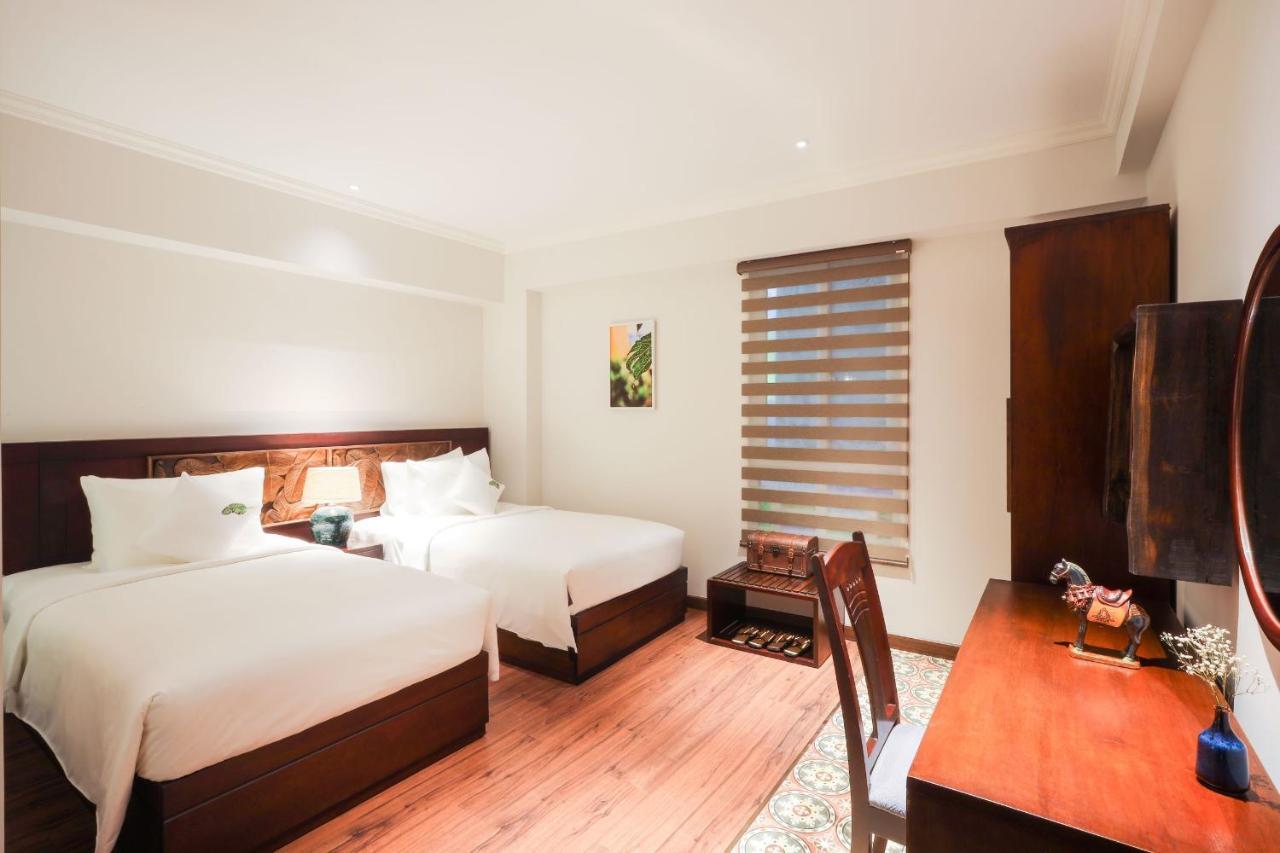 Schroeder Twin Room with Free mini-bar
